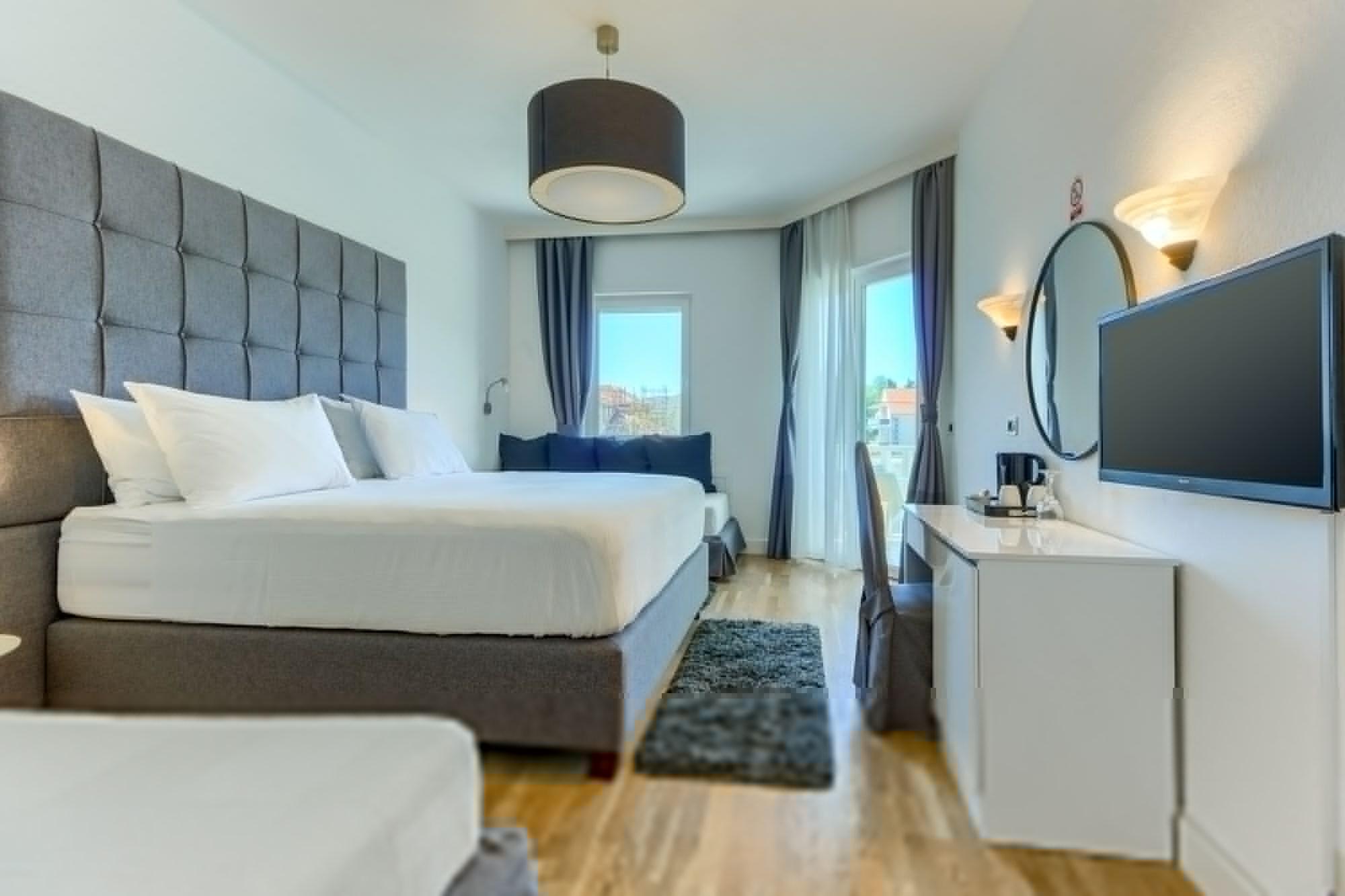 Hotel Villa Zarko Kastel Stari Bagian luar foto