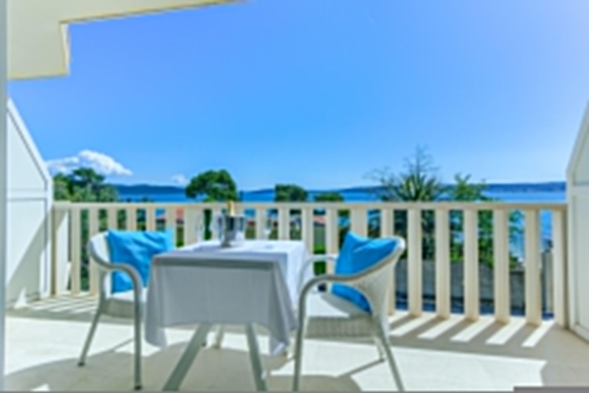 Hotel Villa Zarko Kastel Stari Bagian luar foto