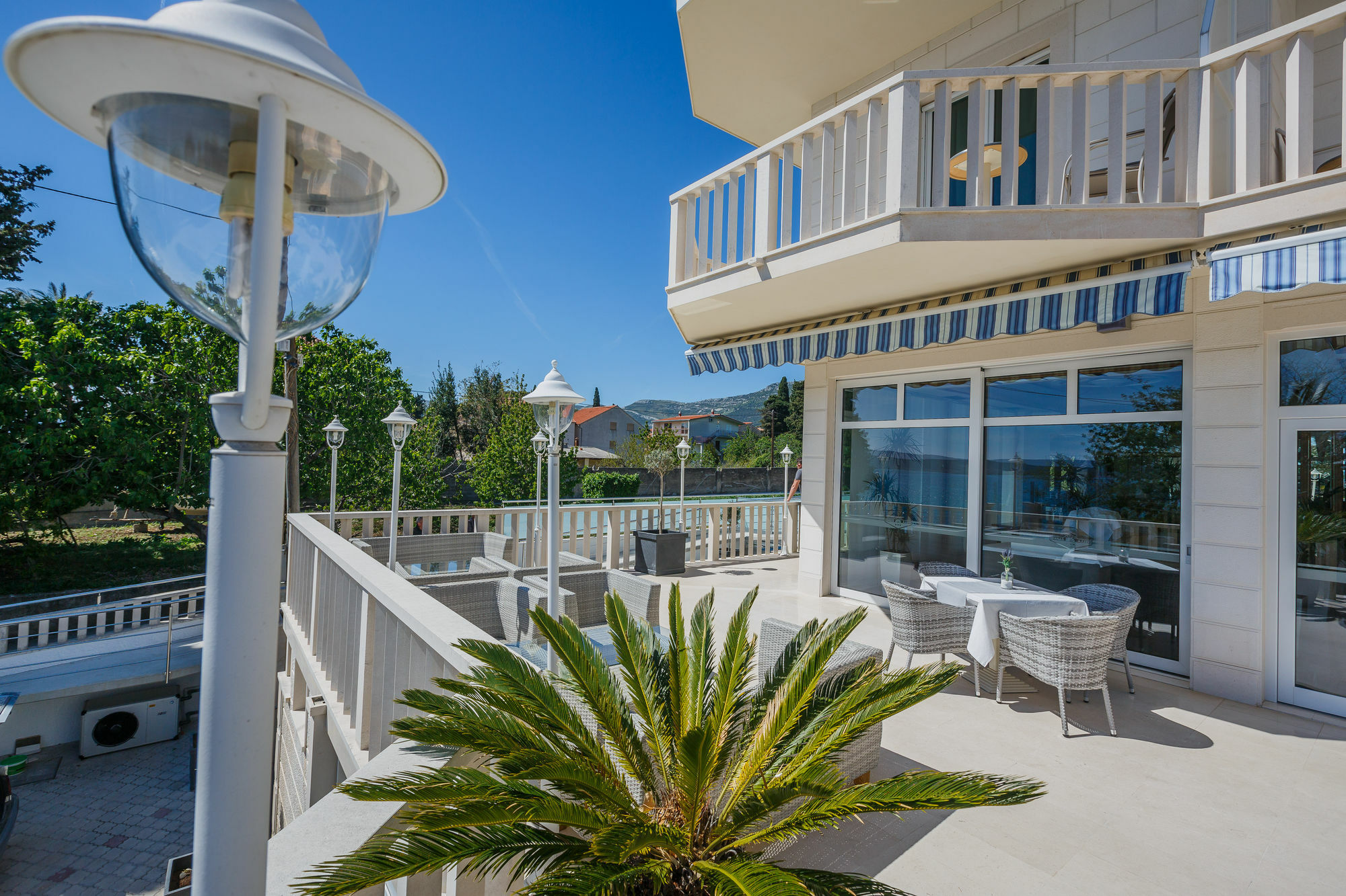 Hotel Villa Zarko Kastel Stari Bagian luar foto